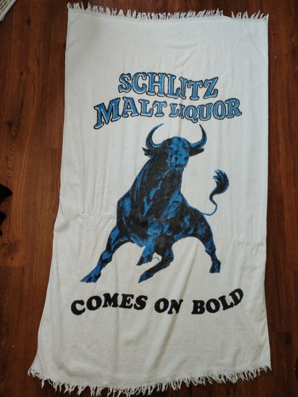 Vintage Schlitz Malt Liquor Comes On Bold Beach Towel 31x53